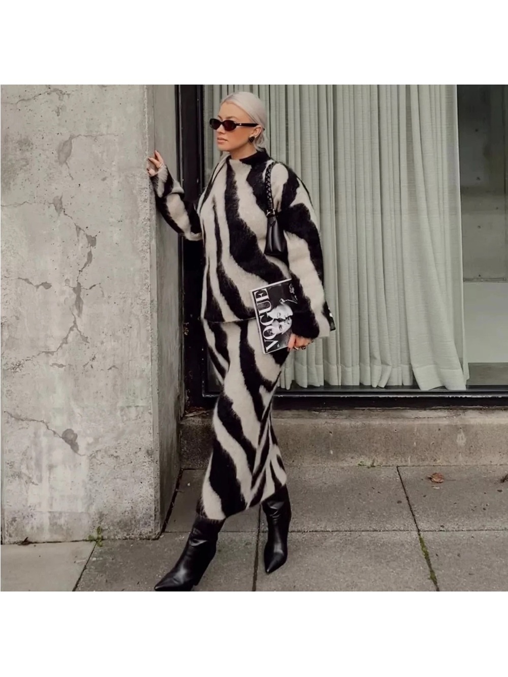ISO H&M Black & White Zebra Knit Maxi Skirt